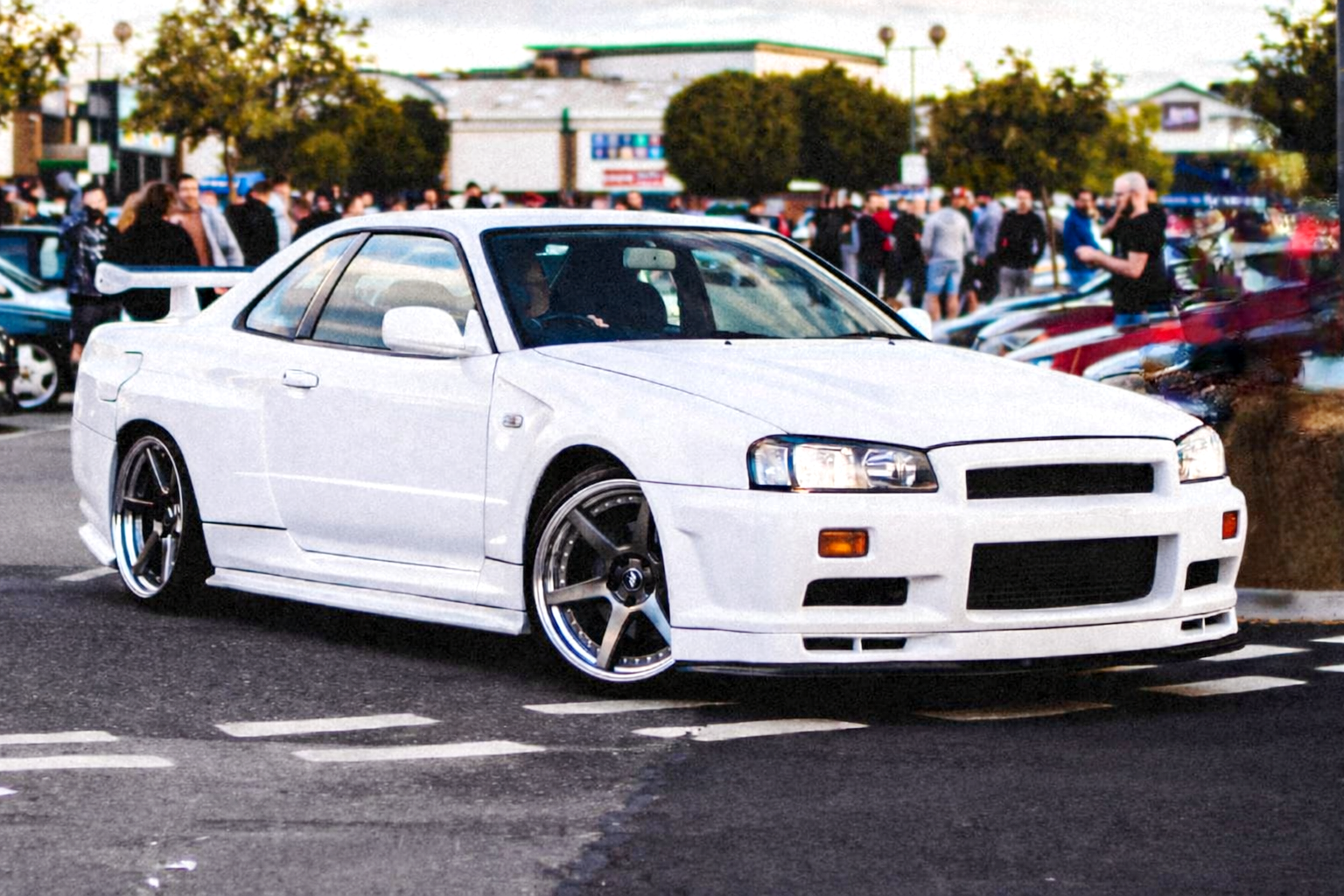 Nissan Skyline R34 car meet
